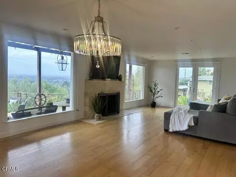 Living - 559 N Loop Dr, Camarillo, CA 93010 photo 3 of 5