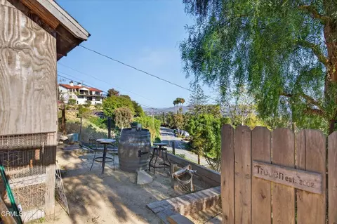 Exterior - 559 N Loop Dr, Camarillo, CA 93010 photo 20 of 24