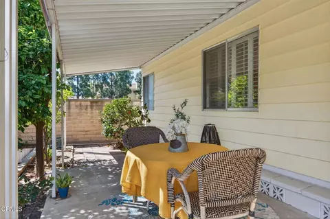 8 Calle Fronte #204, Camarillo, CA 93012