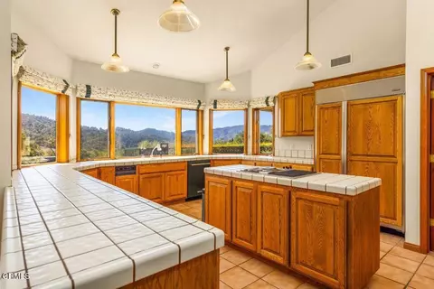Kitchen - 700 Thomas St, Oak View, CA 93022 photo 2 of 2