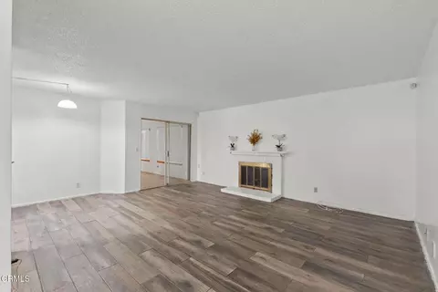 Living - 1501 Pisco Ln, Oxnard, CA 93035 photo 1 of 4
