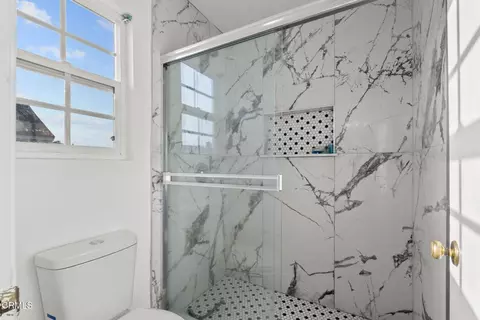 Bath - 1501 Pisco Ln, Oxnard, CA 93035 photo 5 of 5