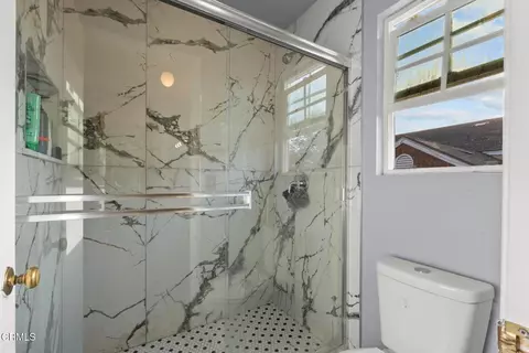 Bath - 1501 Pisco Ln, Oxnard, CA 93035 photo 3 of 5