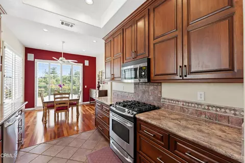 Kitchen - 1022 Corte Augusta, Camarillo, CA 93010 photo 4 of 4