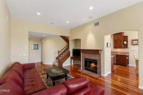 Living - 1022 Corte Augusta, Camarillo, CA 93010 photo 2 of 2