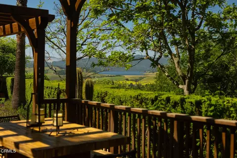 10920 Ventura Ave, Oak View, CA 93022