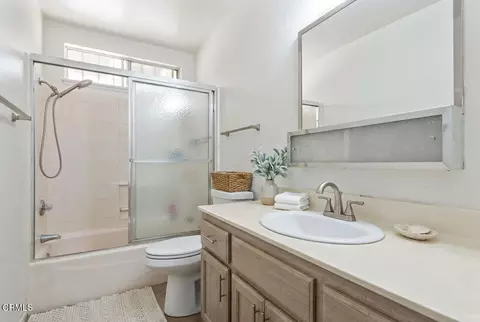 Bath - 4221 Justin Way, Oxnard, CA 93033 photo 4 of 6