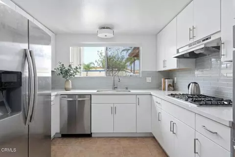 Kitchen - 4221 Justin Way, Oxnard, CA 93033 photo 3 of 4