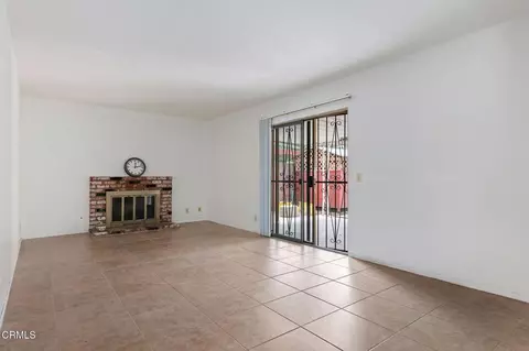 Living - 4221 Justin Way, Oxnard, CA 93033 photo 8 of 15