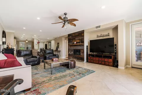 Living - 1512 Seabridge Ln, Oxnard, CA 93035 photo 3 of 4