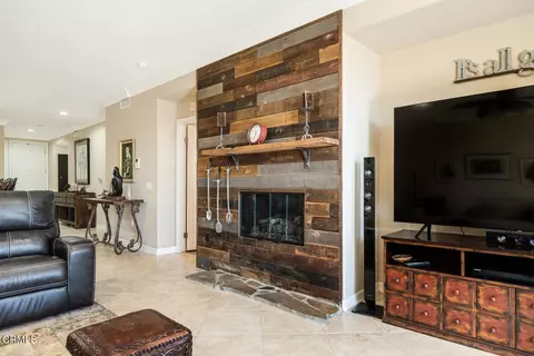 Living - 1512 Seabridge Ln, Oxnard, CA 93035 photo 4 of 4