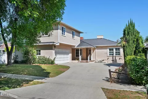 17835 Tarzana St, Encino, CA 91316