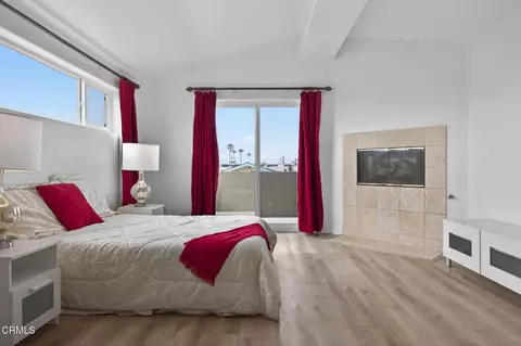 Bedroom - 264 Hollywood Blvd, Oxnard, CA 93035 photo 2 of 4