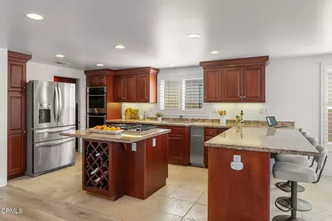 Kitchen - 264 Hollywood Blvd, Oxnard, CA 93035 photo 2 of 5