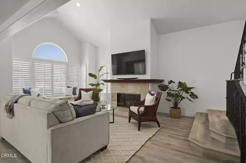 Living - 264 Hollywood Blvd, Oxnard, CA 93035 photo 1 of 2