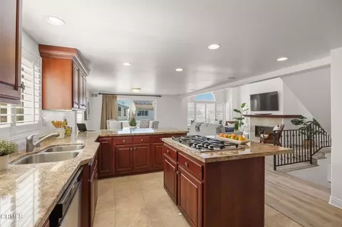 Kitchen - 264 Hollywood Blvd, Oxnard, CA 93035 photo 5 of 5