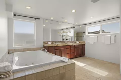 Bath - 264 Hollywood Blvd, Oxnard, CA 93035 photo 1 of 7