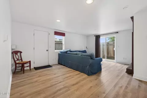 Living - 264 Hollywood Blvd, Oxnard, CA 93035 photo 4 of 4