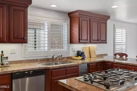 Kitchen - 264 Hollywood Blvd, Oxnard, CA 93035 photo 3 of 5