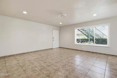 Living - 1920 N H St #133, Oxnard, CA 93036 photo 2 of 2