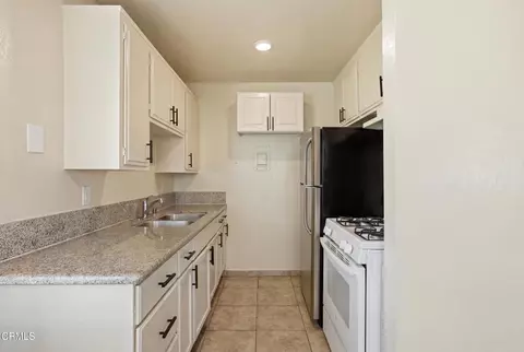 Kitchen - 1920 N H St #133, Oxnard, CA 93036 photo 1 of 1