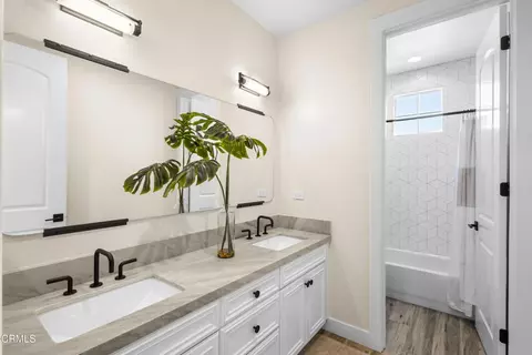 Bath - 4173 Caribbean St, Oxnard, CA 93035 photo 2 of 6