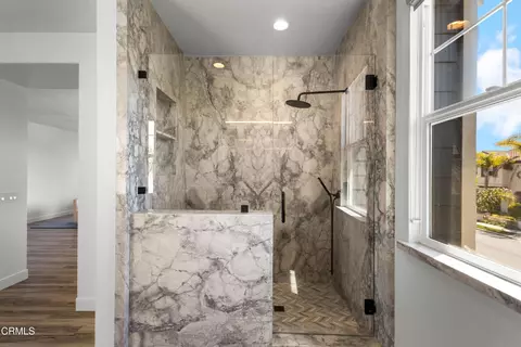 Bath - 4173 Caribbean St, Oxnard, CA 93035 photo 5 of 6