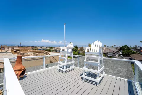 Exterior - 3715 Sunset Ln, Oxnard, CA 93035 photo 1 of 4