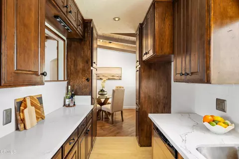 Kitchen - 3715 Sunset Ln, Oxnard, CA 93035 photo 3 of 4