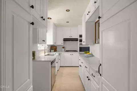 Kitchen - 3715 Sunset Ln, Oxnard, CA 93035 photo 1 of 6