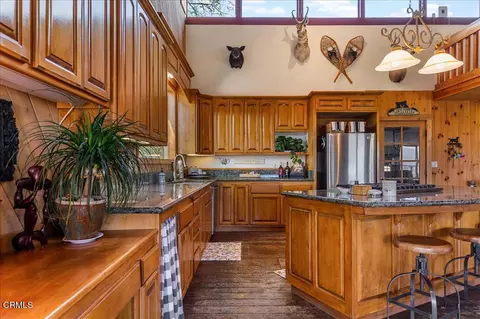 Kitchen - 25900 Columbia Way, Tehachapi, CA 93561 photo 1 of 4