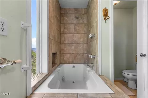 Bath - 25900 Columbia Way, Tehachapi, CA 93561 photo 3 of 6