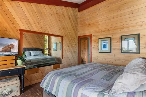 Bedroom - 25900 Columbia Way, Tehachapi, CA 93561 photo 2 of 11