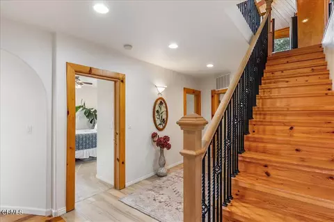 Entry Way - 25900 Columbia Way, Tehachapi, CA 93561 photo 5 of 9