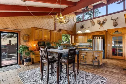 Dining - 25900 Columbia Way, Tehachapi, CA 93561 photo 1 of 2