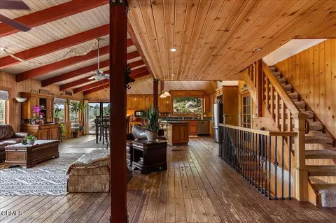 Entry Way - 25900 Columbia Way, Tehachapi, CA 93561 photo 3 of 9