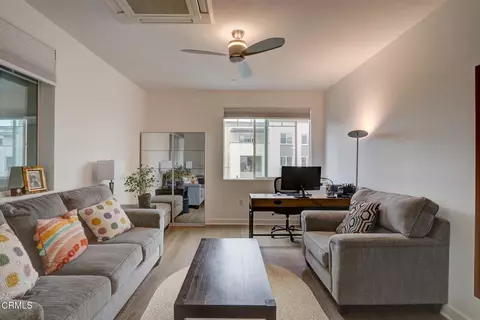 Living - 2810 Wagon Wheel Rd #304, Oxnard, CA 93036 photo 5 of 5