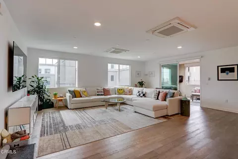 2810 Wagon Wheel Rd #304, Oxnard, CA 93036