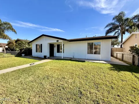510 Fairbourne Pl, Oxnard, CA 93033