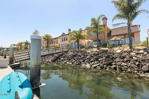 Exterior - 1464 Twin Tides Pl, Oxnard, CA 93035 photo 10 of 10