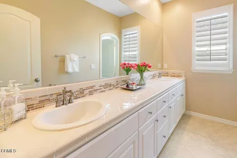 Bath - 1464 Twin Tides Pl, Oxnard, CA 93035 photo 9 of 9