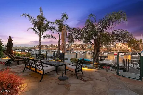 Exterior - 1464 Twin Tides Pl, Oxnard, CA 93035 photo 2 of 10