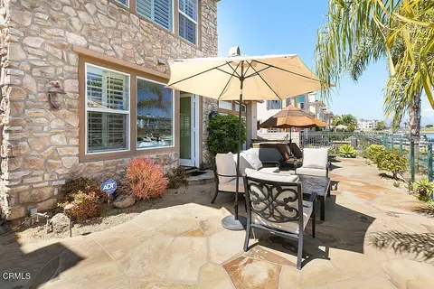 Exterior - 1464 Twin Tides Pl, Oxnard, CA 93035 photo 6 of 10