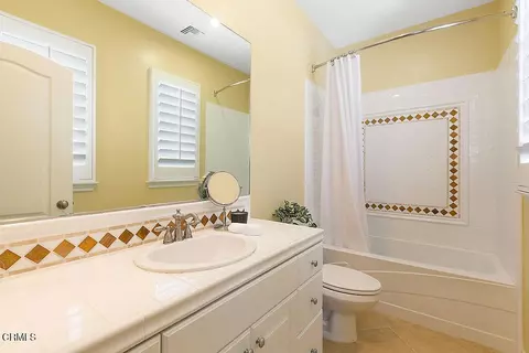 Bath - 1464 Twin Tides Pl, Oxnard, CA 93035 photo 7 of 9