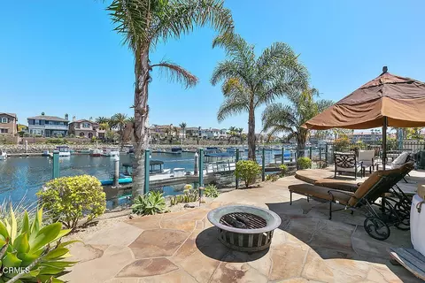 Exterior - 1464 Twin Tides Pl, Oxnard, CA 93035 photo 8 of 10