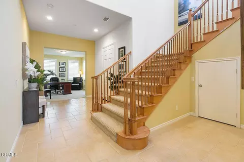 Entry Way - 1464 Twin Tides Pl, Oxnard, CA 93035 photo 2 of 6