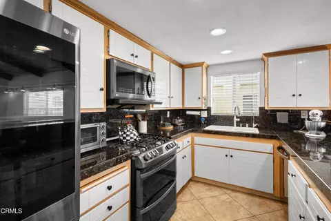 Kitchen - 317 Melrose Dr, Oxnard, CA 93035 photo 2 of 4