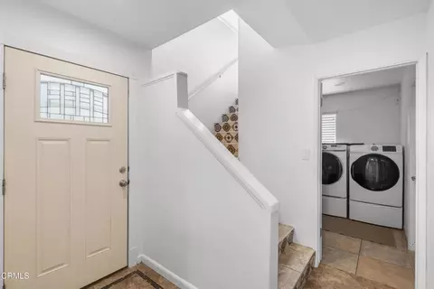Entry Way - 317 Melrose Dr, Oxnard, CA 93035 photo 2 of 5