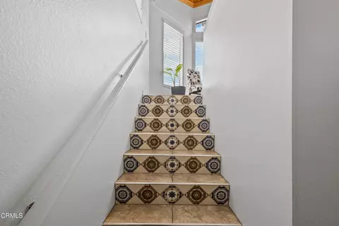 Entry Way - 317 Melrose Dr, Oxnard, CA 93035 photo 3 of 5