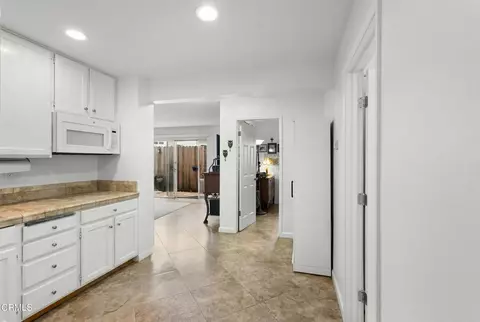 Entry Way - 317 Melrose Dr, Oxnard, CA 93035 photo 5 of 5